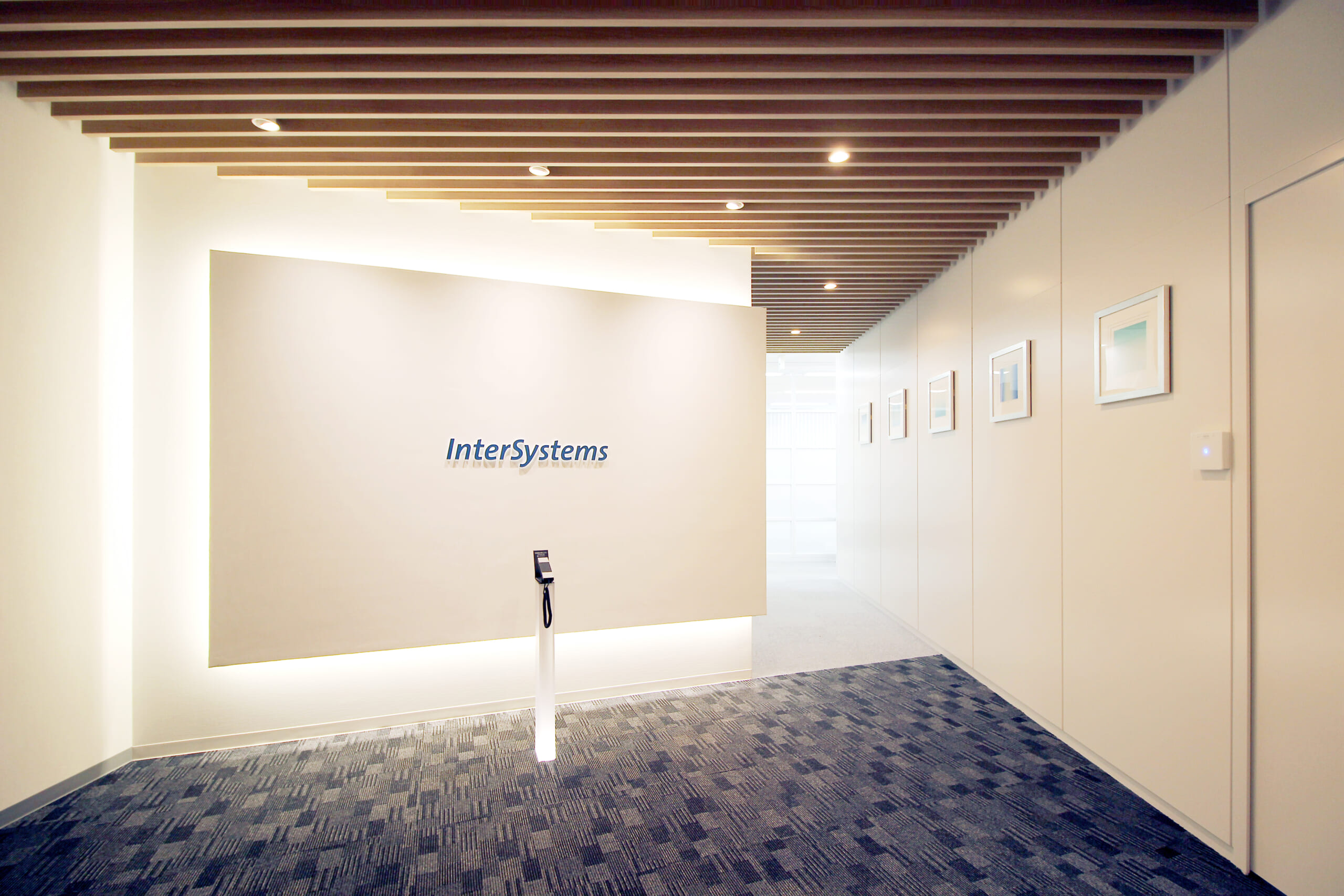 システム移行プロジェクトにおけるAWS内製化支援サービス – 株式会社インターシステムズ